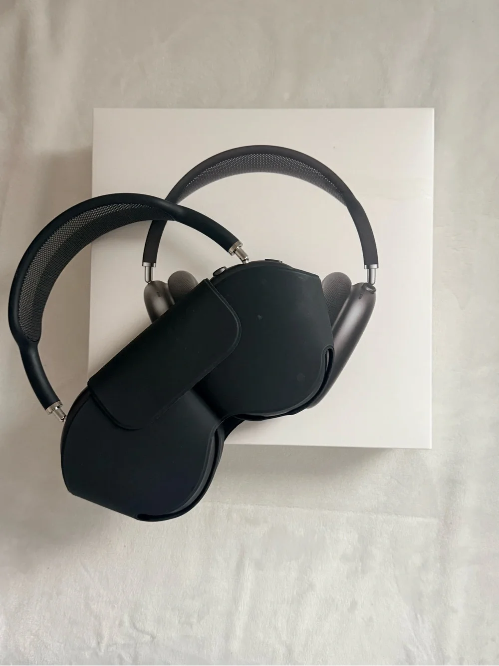 Apple AirPods Max Over-Ear Headphones - Space Gray